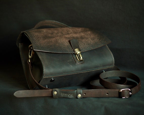 Leather crossbody bag with flap cheap