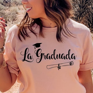 Educated latina,La graduada shirt,Educated Chingona,Chingona shirt,latina graduation,Chingona con diploma,Latina Shirt,Mexican shirt,Unisex