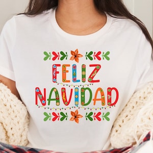 Camisa de Feliz Navidad, camisa de Navidad española, regalo de Navidad, camisa de Navidad mexicana, camisa mexicana, camisa latina, camisa de adornos de Navidad