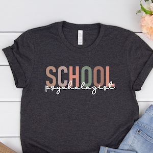 Camiseta de psicóloga escolar, Camiseta de psicóloga escolar, Camiseta de psicóloga, Camiseta de psicología, Camiseta de psicóloga para mujer, Primer día de clases, Camiseta de enseñanza imagen 1