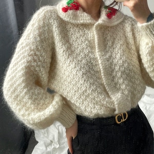 Suéter vintage de mujer tejido a mano, cárdigan de mohair con fresas