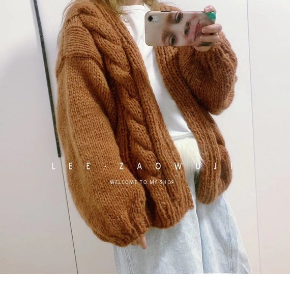 Fashion Thick Wool Hand-knitted Sweater Cardigan Coat Fashion Thick Wool Hand-knitted Sweater Cardigan Coat