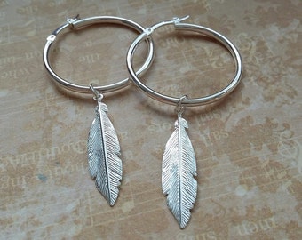 925 Sterling Silver 30mm Feather Charm 'Two Looks For One Price' Adaptable Modern Changeable Fashionista 5.0g Hoop Earrings - Gift Boxed