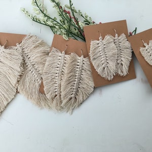 Macrame Feather Earrings, White Feather Earrings, Boho Macrame, Macrame Fringe, Statement Earrings Lightweight, Cute Earrings Aesthetic