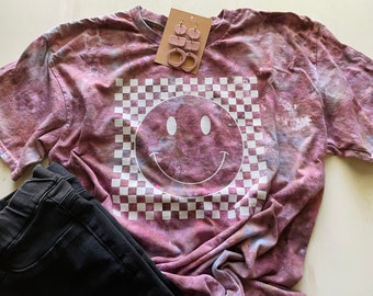 Pink Tie Dye Shirt, Retro Smiley Face Shirt, Boho Style Shirt, Ice Dye Crew Neck Shirt, Checkered Smiley, 80s 90s Design, Ice Dyed TShirt