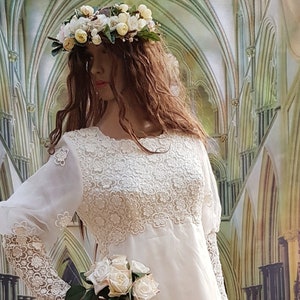 Gorgeous Vintage 1970s Pale Ivory Shimmering Organza and Lace Wedding Dress with Train