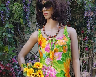 UK 10 (US 6) Fantastic Vintage 1970s Hawaiian Custom Made Tropical Floral Pattern Cotton Maxi Dress