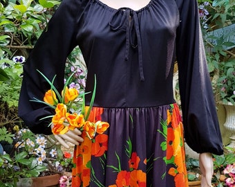 UK 12 (US 8) Gorgeous Vintage 1970s Psychedelic Black, Red and Orange Floral Flower Power Maxi Dress by Berkterex