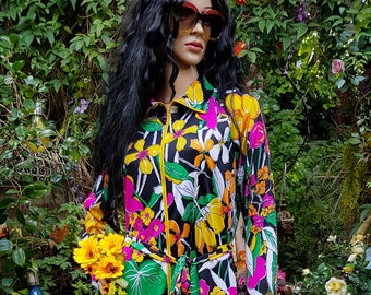 psychedelic kaftan