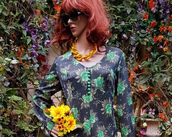 UK 16 (US 12) Funky Geek Vintage 1970s Green Floral Crimplene Maxi Dress
