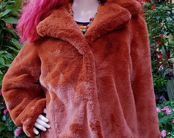 Vintage Coat: Stunning Vintage Russett Orange Faux Fur