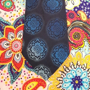 Vintage Men's Tie: Groovy Vintage 1970s Blue Black and Grey Abstract Patterned Kipper Tie by St Michael