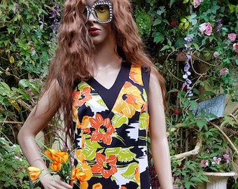 UK 14 (US 10) Gorgeous Vintage 1970s Orange, Black and White Floral Flower Power Maxi Dress