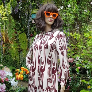 Vintage Kaftan: Iconic Vintage 1960s/1970’s Cream and Russet Burgandy Abstract Pattern Hooded Zip Front Kaftan Maxi Dress