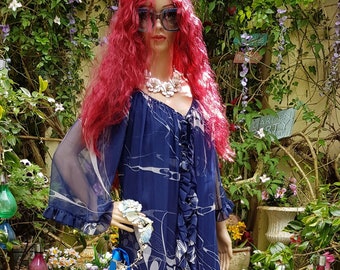 UK 10 (US 6) Gorgeous Vintage 1970s Dark Blue & White Floaty Abstract Pattern Chiffon Layered Cape Maxi Dress Kimono Sleeves and Ruffles