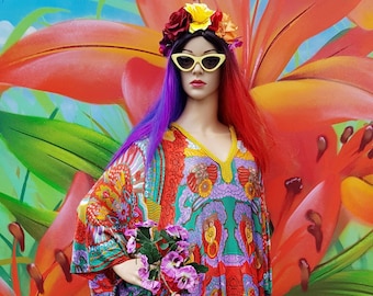 IN RESTORATION Vintage Kaftan: Stunning Vintage 1960s / 1970s Psychedelic Multicoloured Abstract Pattern Kaftan by Leisure Lady