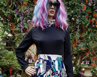 UK 8/10 (US 4/6) Gorgeous Vintage 1960s/1970s Black, White and Blue Abstract Floral Flower Power High Necked Maxi Dress