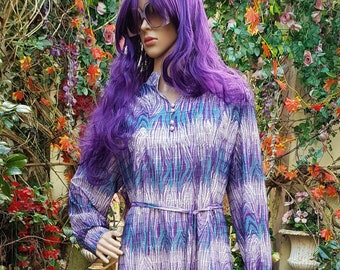 UK 14/16 (US 10/12) Lovely Vintage 1970s Aqua Purple and Silver Lurex Belted Midi Dress