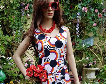 UK 8/10 (US 4/6) Gorgeous Vintage 1970s White, Orange, Red and Black Circles Sleeveless Maxi Dress