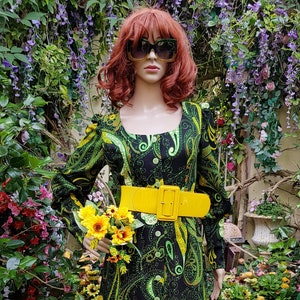 UK 12 (US 8) Funky Vintage 1970s Psychedelic Black, Green and Yellow Flower Power Crimplene Maxi Dress by Miss Mitzou of London