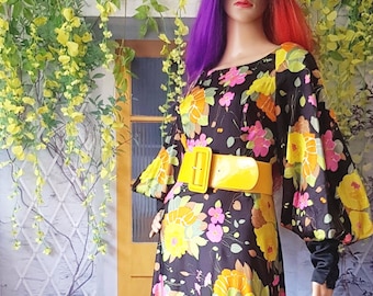 UK 10 (US 6) Fantastic Vintage 1970s Black Pink Yellow Orange Green and Multicoloured Floral Print Maxi Dress Ruffle Hem by Frank Usher