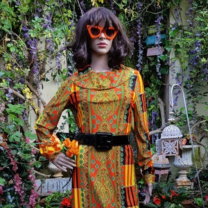 UK 8/10 (US 4/6) Stunning Vintage 1960s / 1970s Psychedelic Orange Yellow Red Green Abstract & Paisley Cowl Neck Maxi Dress by Winchester