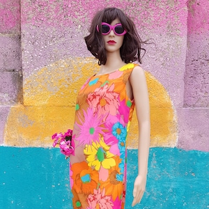 UK 12 (US 8) Stunning Vintage 1960s / 1970s Pink Yellow Orange Blue Green Bold Floral Hawaiian Maxi Dress with Ruffle Hem by Andrades