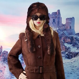 Vintage Hat: Beautiful Vintage 1960s / 1970s Brown and Black Sheepskin Hat
