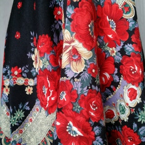 Vintage Shawl: Fantastic Vintage 1970s Red White and Black Floral Shawl image 9