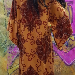 Vintage Kaftan: Fantastic 1960s / 1970s Cream Red Brown Paisley and Abstract Print Kaftan Maxi Dress with Flared Angel Sleeves By Arnel image 10