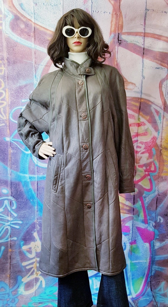 Vintage Coat: Gorgeous Vintage 1970s / 1980s Grey Lambskin Nappa
