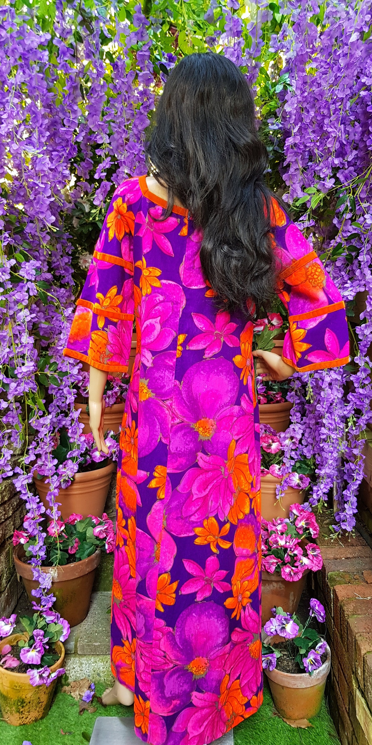 Vintage Kaftan: Stunning Vintage 1960s Psychedelic Pink