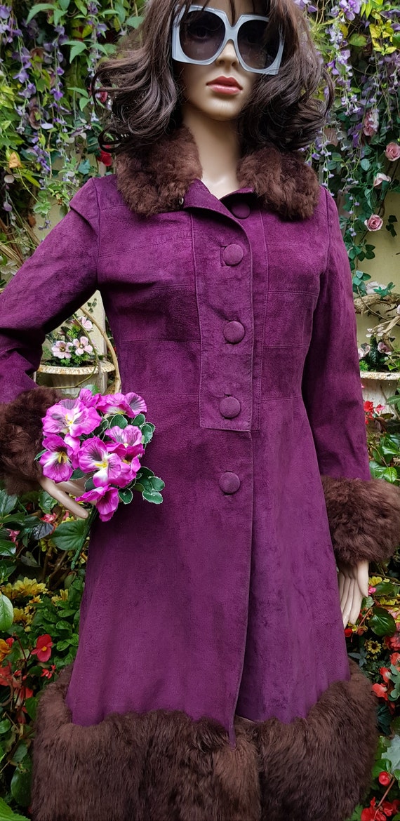 Stunning Vintage 1960s / 1970s Purple Suede Coat … - image 4