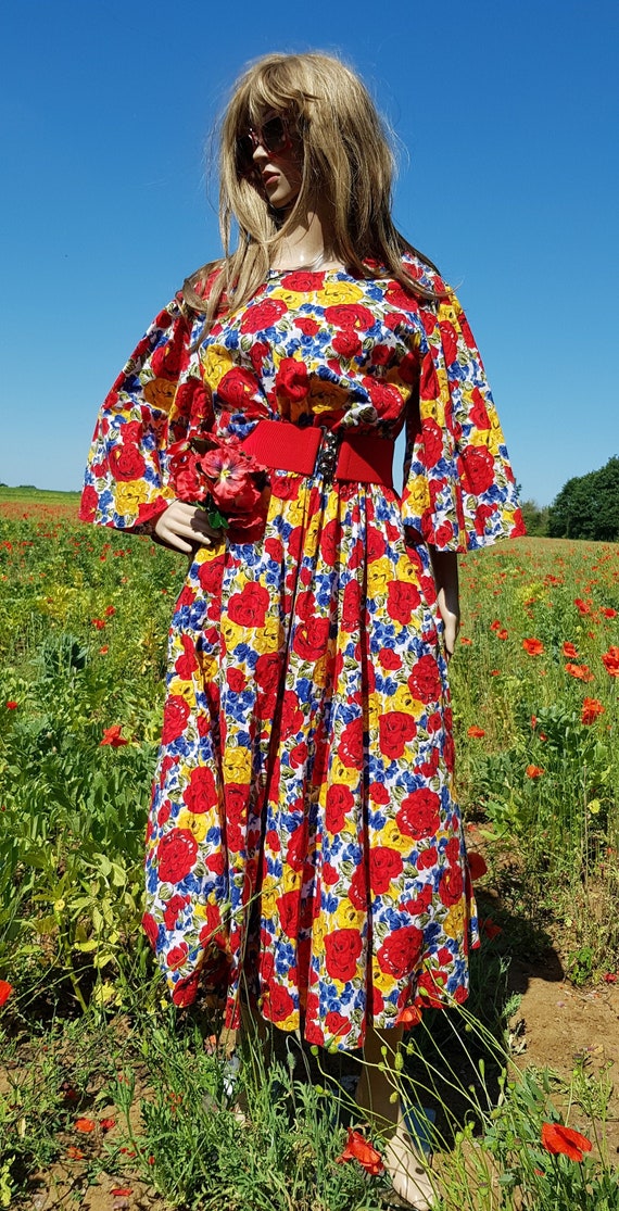 Lovely Vintage 1970s/1980s Handmade Bright Red, Ye