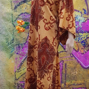 Vintage Kaftan: Fantastic 1960s / 1970s Cream Red Brown Paisley and Abstract Print Kaftan Maxi Dress with Flared Angel Sleeves By Arnel image 9