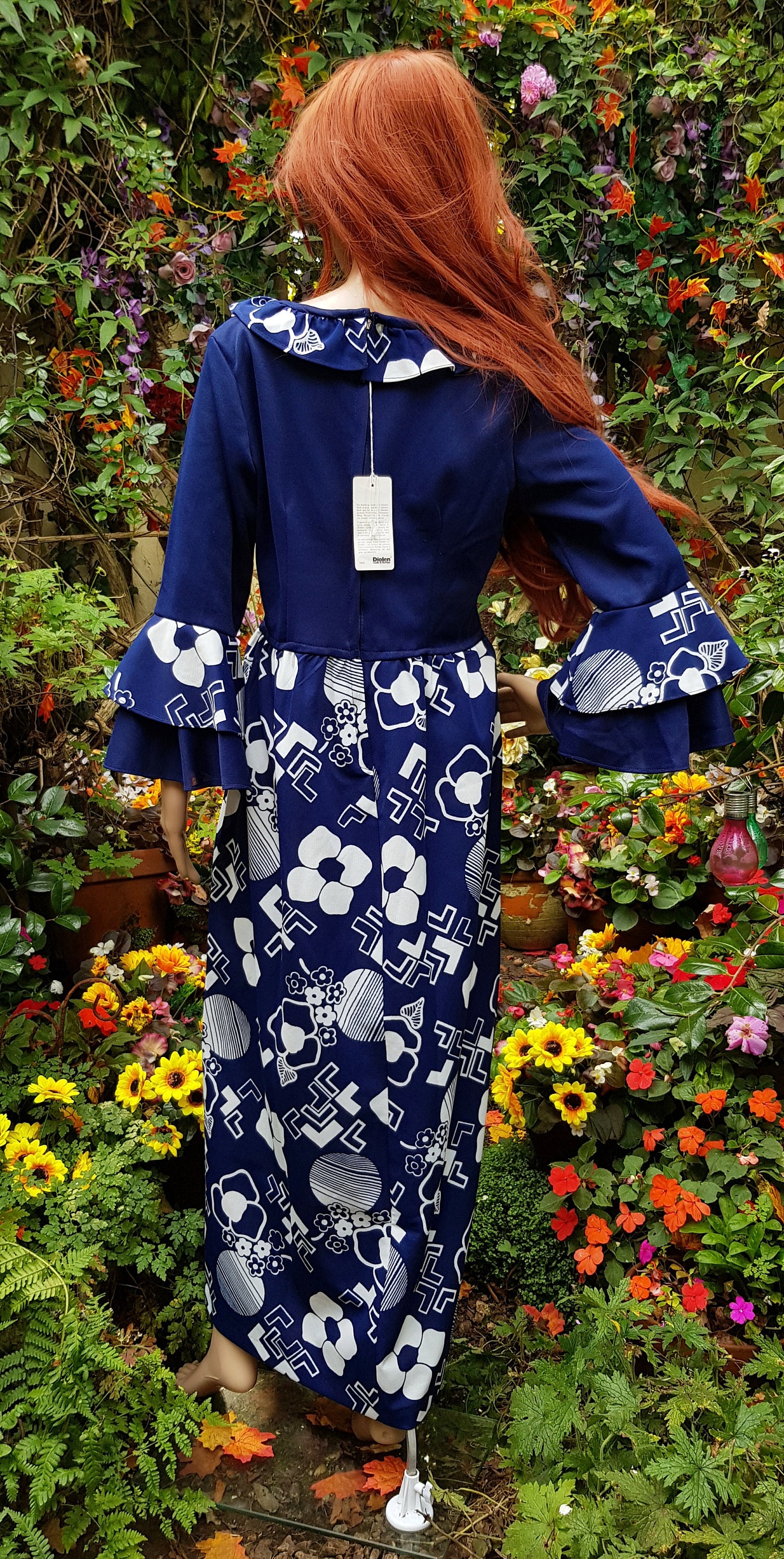 UK 12/14 (US 8/10) Funky Vintage 1960s/70s Blue White Floral
