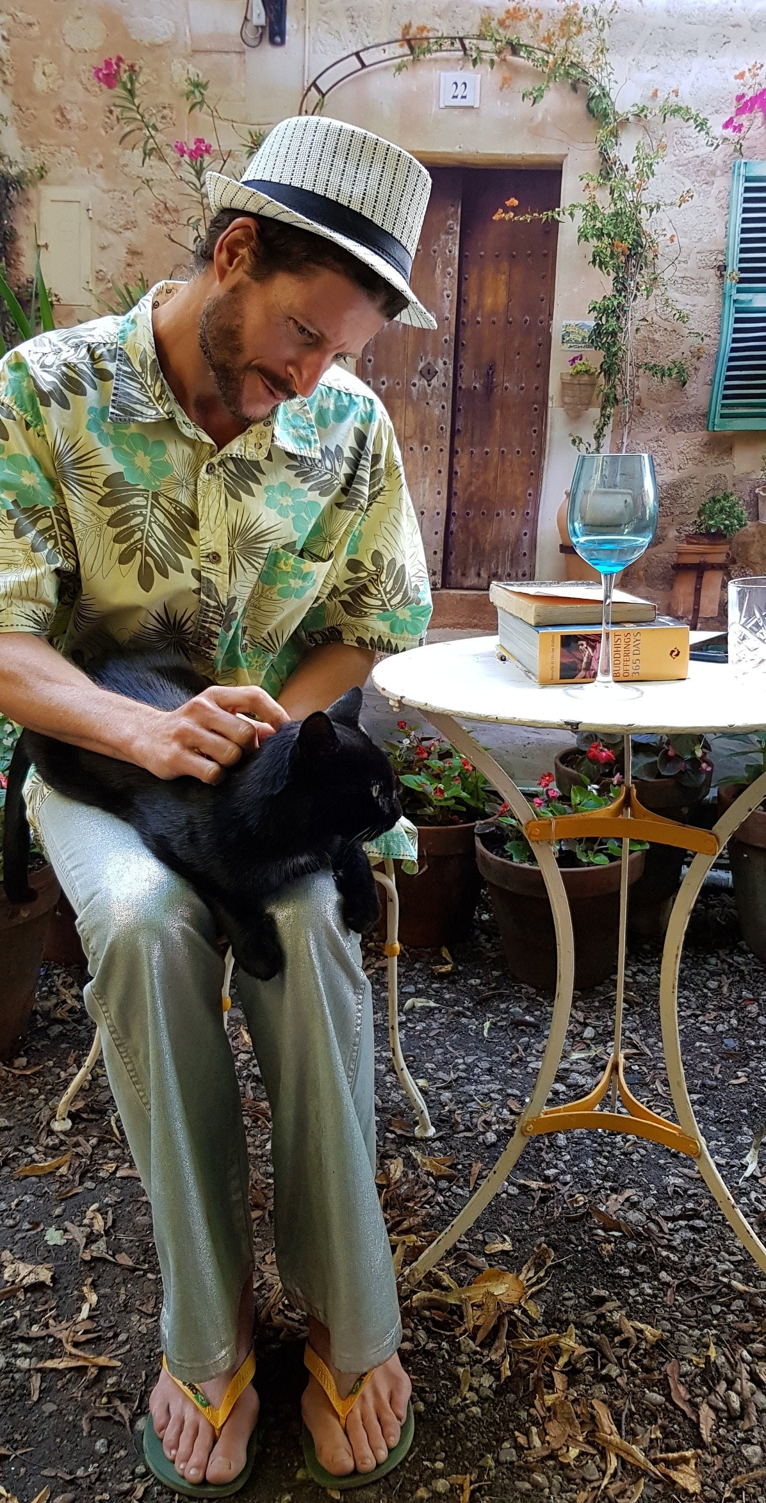 Image of Lovely Vintage Mens Cream, Aqua & Grey Tropical Print Hawaiian Shirt By Mantaray