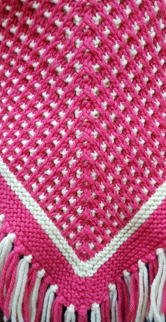 Vintage Poncho: Gorgeous Vintage 1970s Pink and W… - image 3