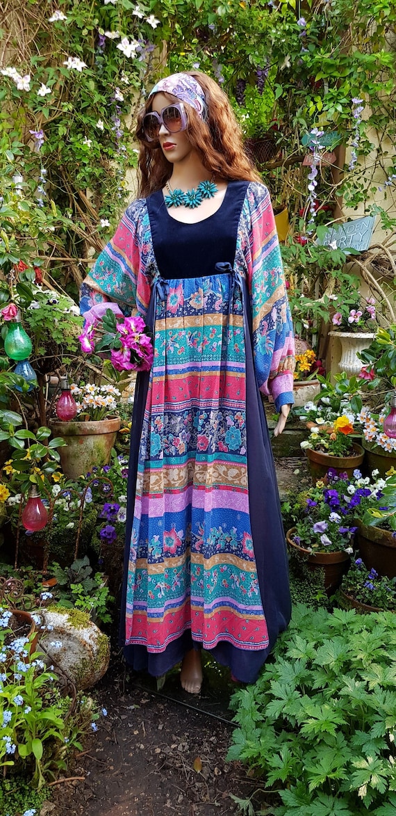 Stunning Vintage 1970s Multicoloured Indian Cotton