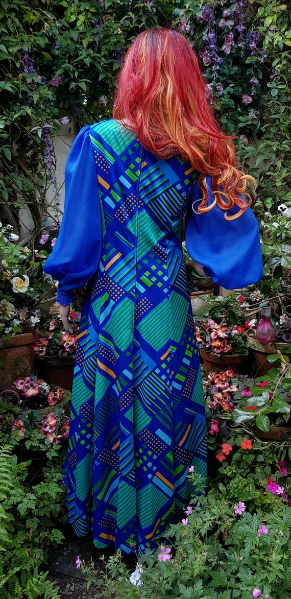 UK 10 (US 6) Amazing Iconic Vintage 1960'S/1970"S Bright Blue & Green Psychedelic Abstract Pattern Maxi Dress
