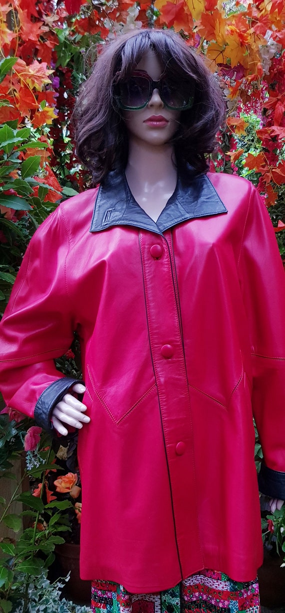 Stunning Plus Size Vintage 1980s Red and Black Le… - image 4