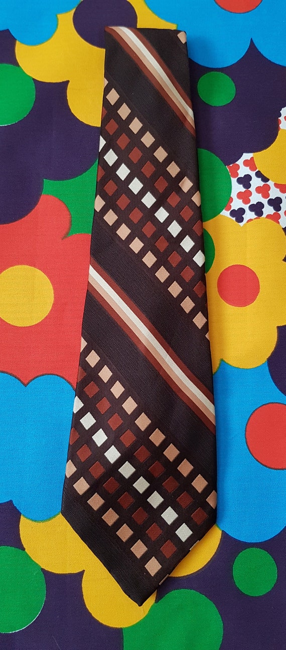 Vintage Men's Tie: Groovy Vintage 1970s Brown, Be… - image 1
