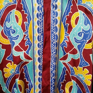 Vintage Men&#39;s Shirt: Vintage 1970s Asian Style Burgundy Red, Blue Turquoise & Yellow Silk Retro Colourful Abstract Floral Print Mens Shirt