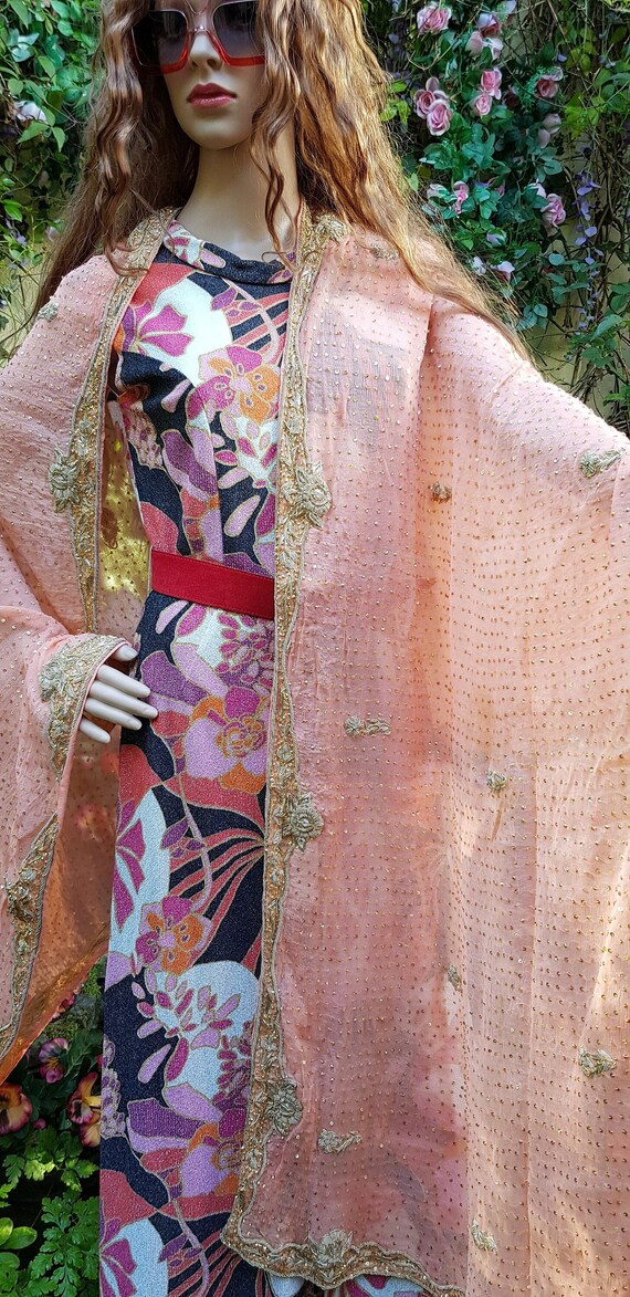Vintage Shawl: Stunning Vintage Pink Silk Chiffon 