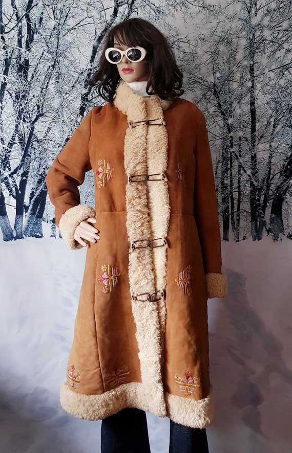 Vintage Coat: Fab Vintage 1960 / 1970s Russett / Tan and