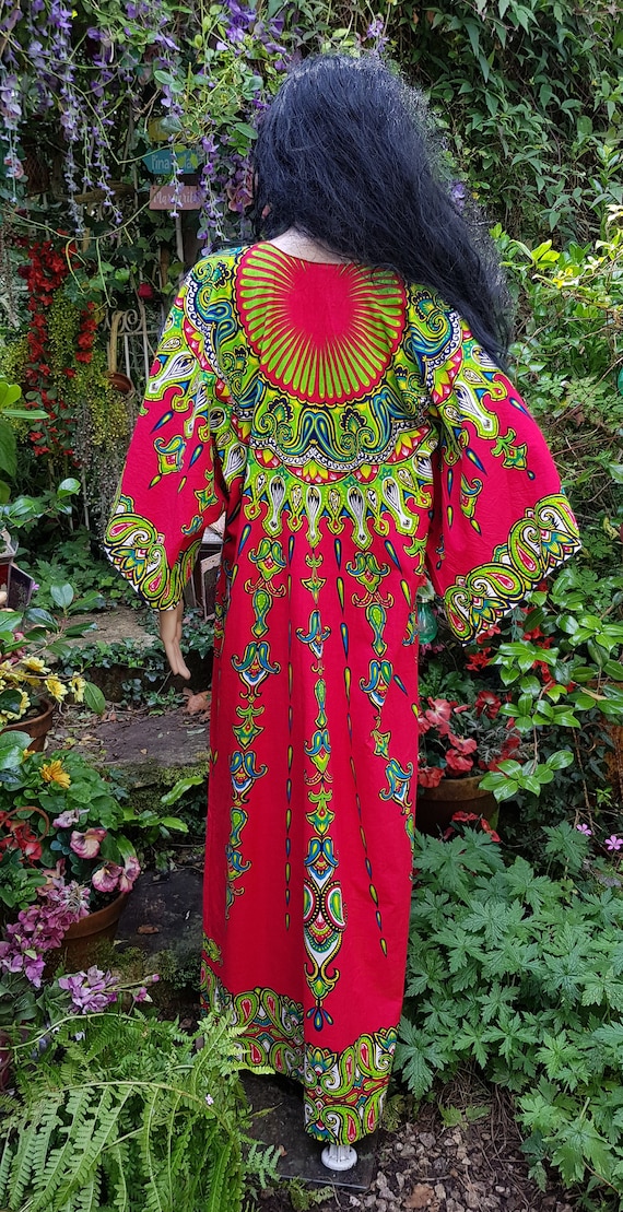Stunning Plus Size Vintage 1970s Red, Green, Yell… - image 10