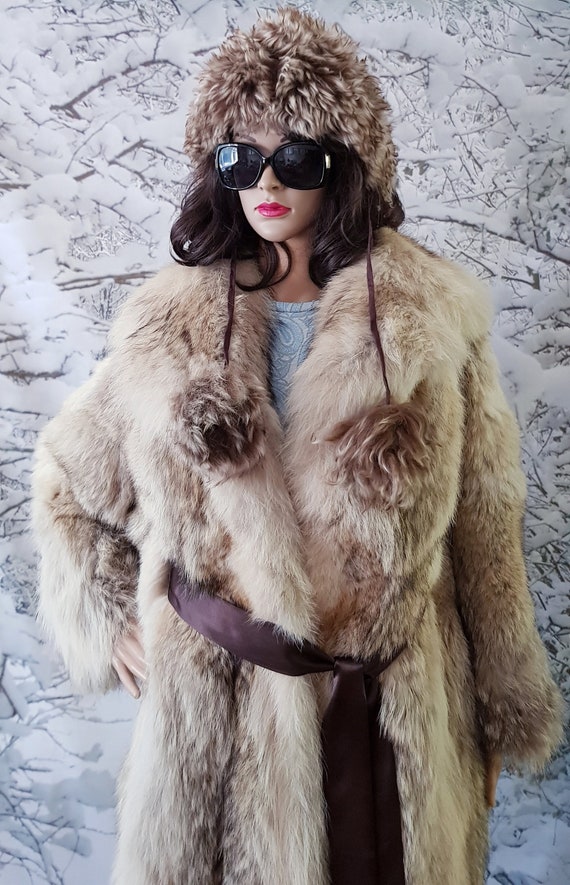 Vintage Fur / Sheepskin Hat Vintage Hat: Beautiful Vintage 1960s / 1970s Cream & Russett  main image 2