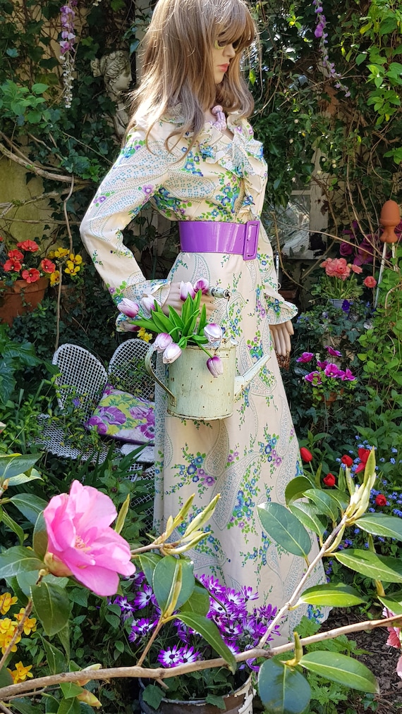 UK 8 US 4 Prachtige vintage jaren 70 originele C A creme groene en blauwe bloemen en paisley maxi jurk met ruches Etsy Nederland
