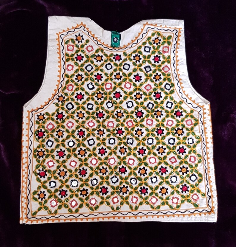 Vintage Waistcoat: Fab Vintage 1980s Cream and Multicoloured Indian Embroidered Mirror Unisex Waistcoat afbeelding 9