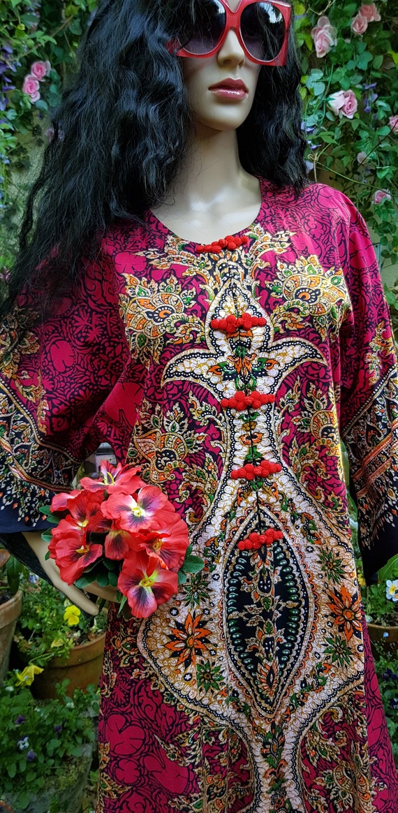 Vintage Kaftan: Gorgeous Vintage 1970’s Red, Saff… - image 8